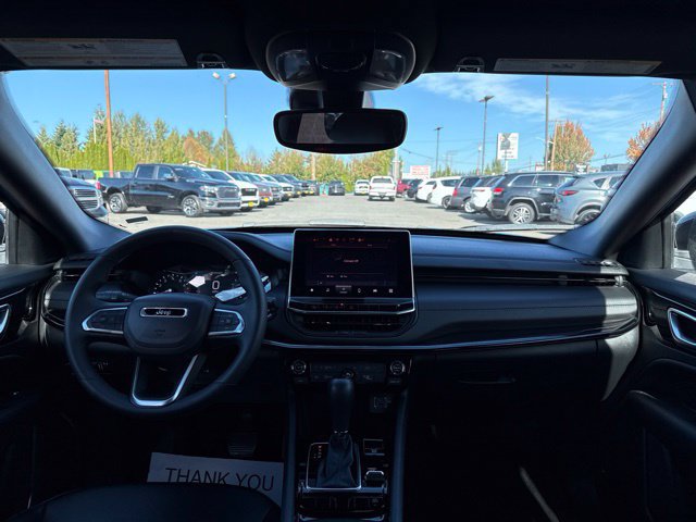 Used 2025 Jeep Compass Latitude w/ Altitude Special Edition AWD/4WD image 17
