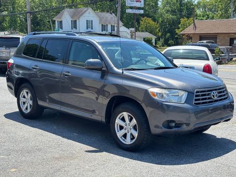 Used 2010 Toyota Highlander 2WD image 3
