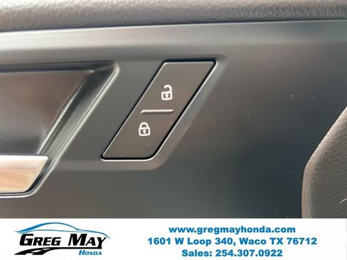 Used 2024 Volkswagen Jetta SE w/ Panoramic Sunroof Package FWD image 23