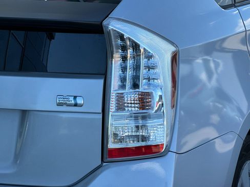 Used 2010 Toyota Prius Five FWD image 24