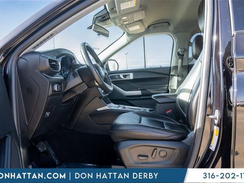 Used 2023 Ford Explorer XLT w/ Equipment Group 202A image 3