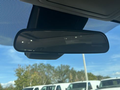 Used 2021 Toyota RAV4 XLE image 29