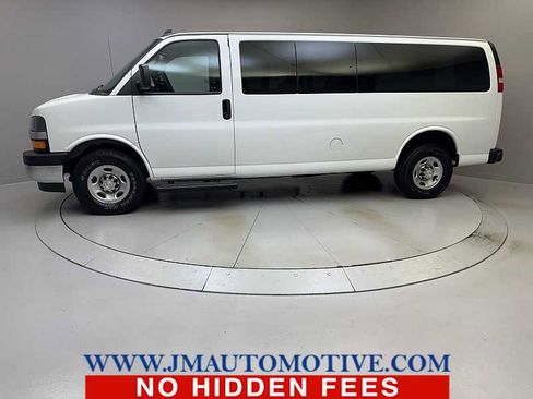 Used 2021 Chevrolet Express 3500 LT w/ LT Preferred Equipment Group image 2