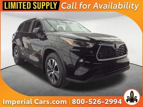 Used 2024 Toyota Highlander XLE image 1