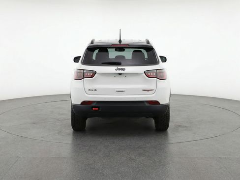 Used 2025 Jeep Compass Trailhawk AWD/4WD image 7