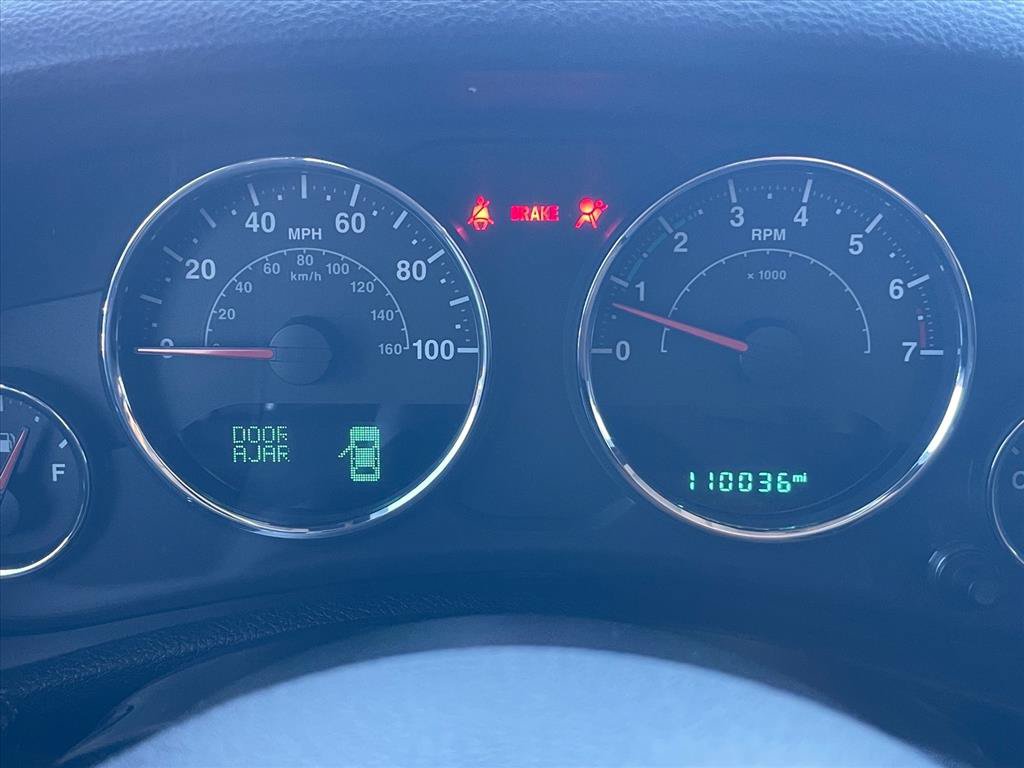 Used 2015 Jeep Wrangler Unlimited Sport w/ Connectivity Group AWD/4WD image 10