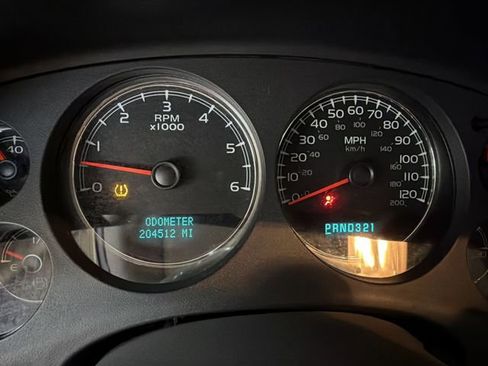 Used 2008 Chevrolet Suburban LTZ w/ LTZ Preferred Equipment Group AWD/4WD image 15