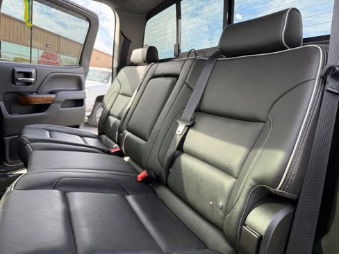 Used 2018 Chevrolet Silverado 2500 High Country image 17