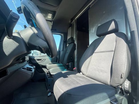 Used 2019 Mercedes-Benz Sprinter 144 image 12