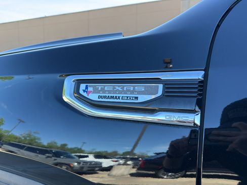 Used 2020 GMC Sierra 1500 SLT RWD image 26