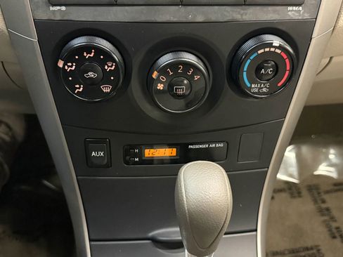 Used 2010 Toyota Corolla LE FWD image 33