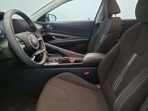 Used 2023 Hyundai Elantra SEL w/ Convenience Package image 17