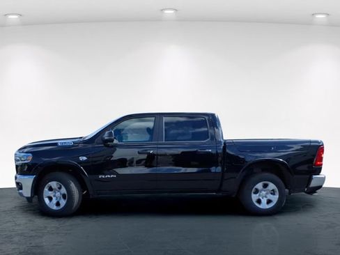 New 2026 RAM 1500 4x4 Crew Cab image 4