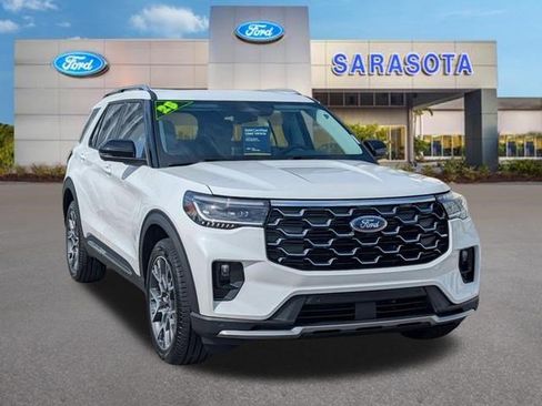 Used 2025 Ford Explorer Platinum w/ Ultimate Package AWD/4WD image 1