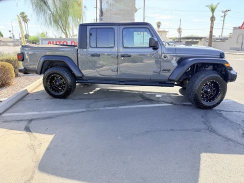 Used 2020 Jeep Gladiator Sport w/ Quick Order Package 24S AWD/4WD image 8