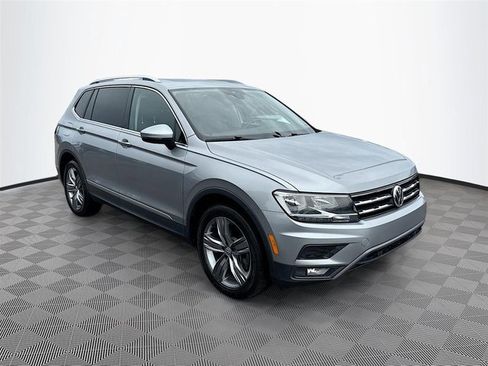 Used 2021 Volkswagen Tiguan SEL image 3