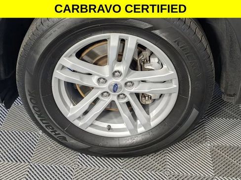 Used 2023 Ford Explorer XLT AWD/4WD image 8