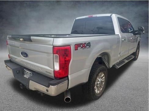 Used 2017 Ford F250 Lariat w/ Chrome Package AWD/4WD image 6