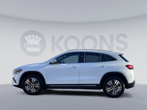 Certified 2025 Mercedes-Benz GLA 250 4MATIC image 2