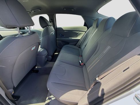 New 2026 Hyundai Elantra Sport FWD image 17