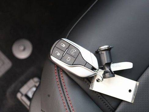 New 2024 Maserati Levante GT Ultima image 30