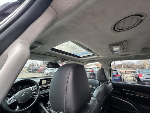 Used 2020 Kia Telluride SX w/ SX Prestige Package image 5