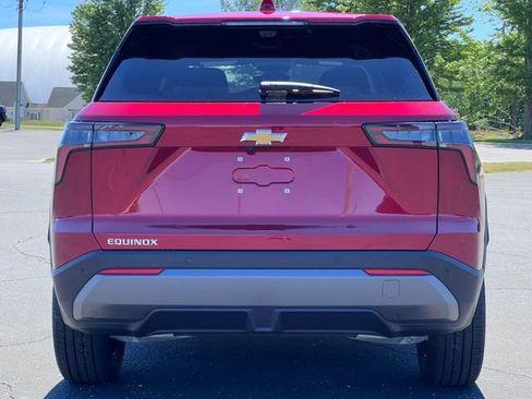 New 2026 Chevrolet Equinox LT w/ Convenience Package II FWD image 40