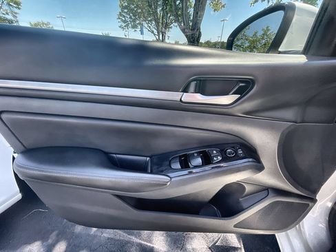 Used 2023 Nissan Altima 2.5 SV FWD image 20