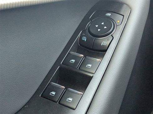 Used 2025 Ford Explorer Active w/ Active Comfort Package image 22