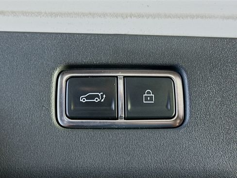 Used 2024 Kia EV9 Land AWD/4WD image 32