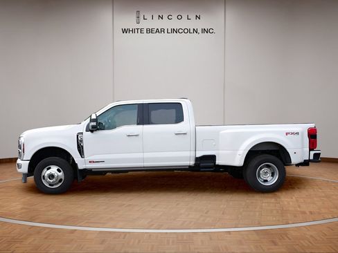 Used 2024 Ford F350 Platinum image 8
