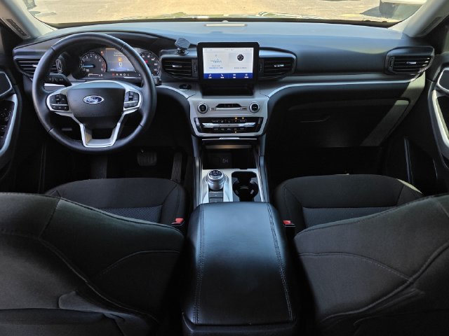 Used 2023 Ford Explorer XLT RWD image 8
