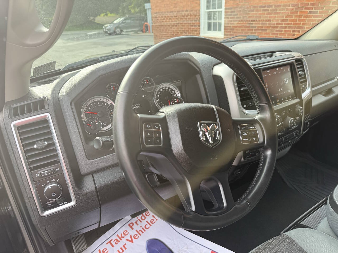 Used 2019 RAM 1500 Big Horn w/ Rambox Value Package AWD/4WD image 9