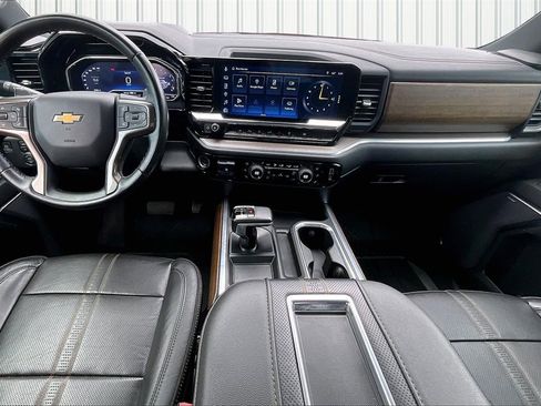 Used 2022 Chevrolet Silverado 1500 High Country w/ High Country Premium Package image 6
