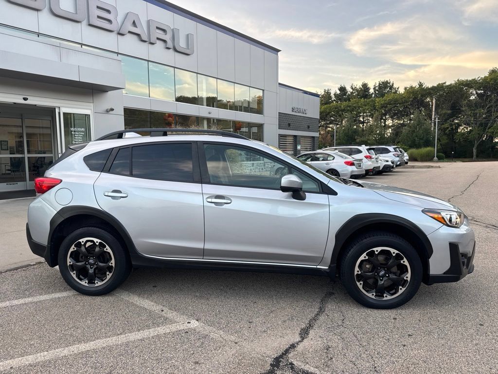 Used 2021 Subaru Crosstrek 2.0i Premium w/ Moonroof Package AWD/4WD image 6