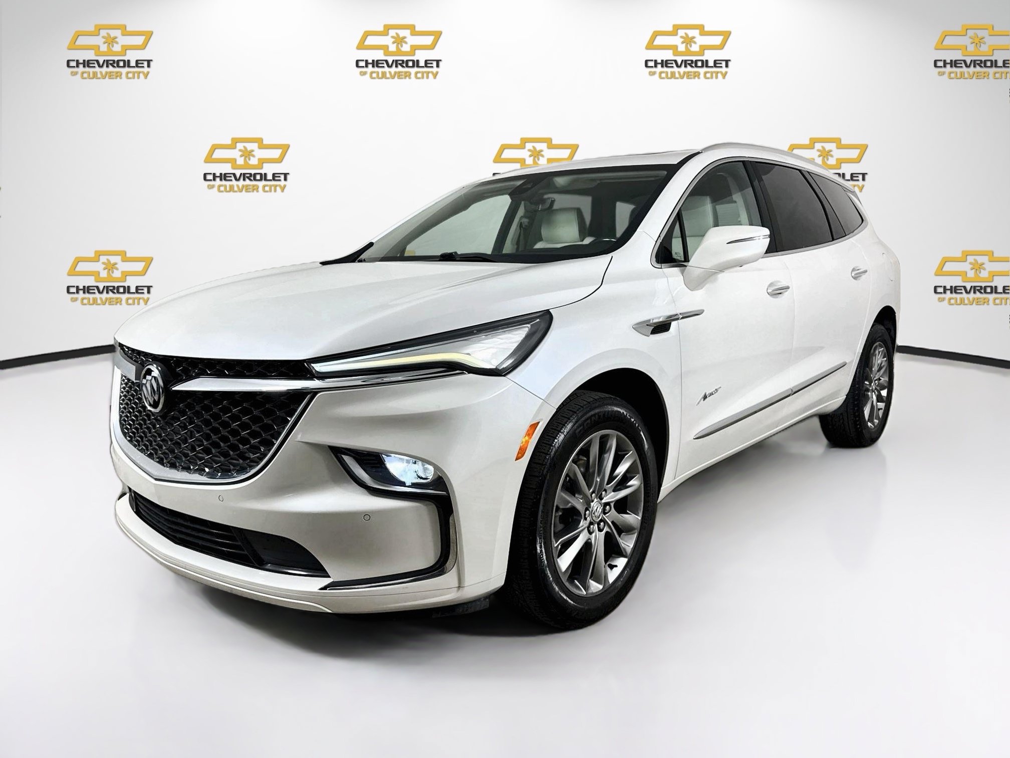 Used 2023 Buick Enclave Avenir w/ Trailering Package, 5000 lbs. AWD/4WD image 3