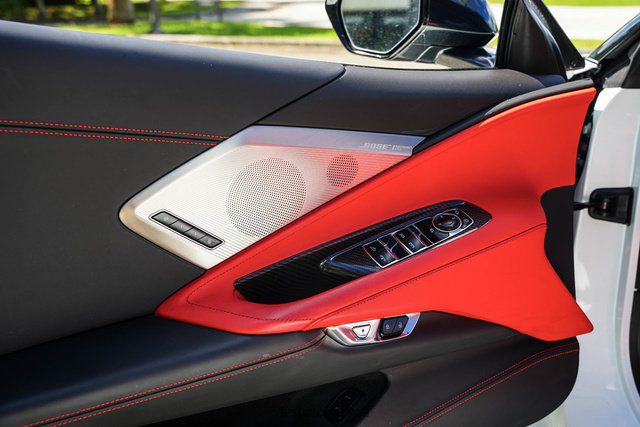Used 2021 Chevrolet Corvette Stingray Premium Conv w/ Z51 Performance Package RWD image 29