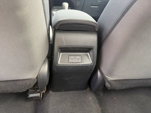 Used 2024 Toyota Corolla LE FWD image 27