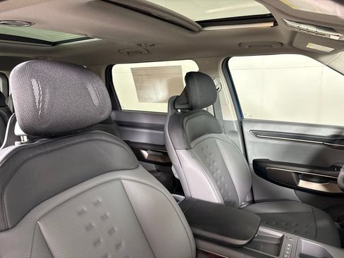 New 2026 Kia EV9 Wind AWD/4WD image 19