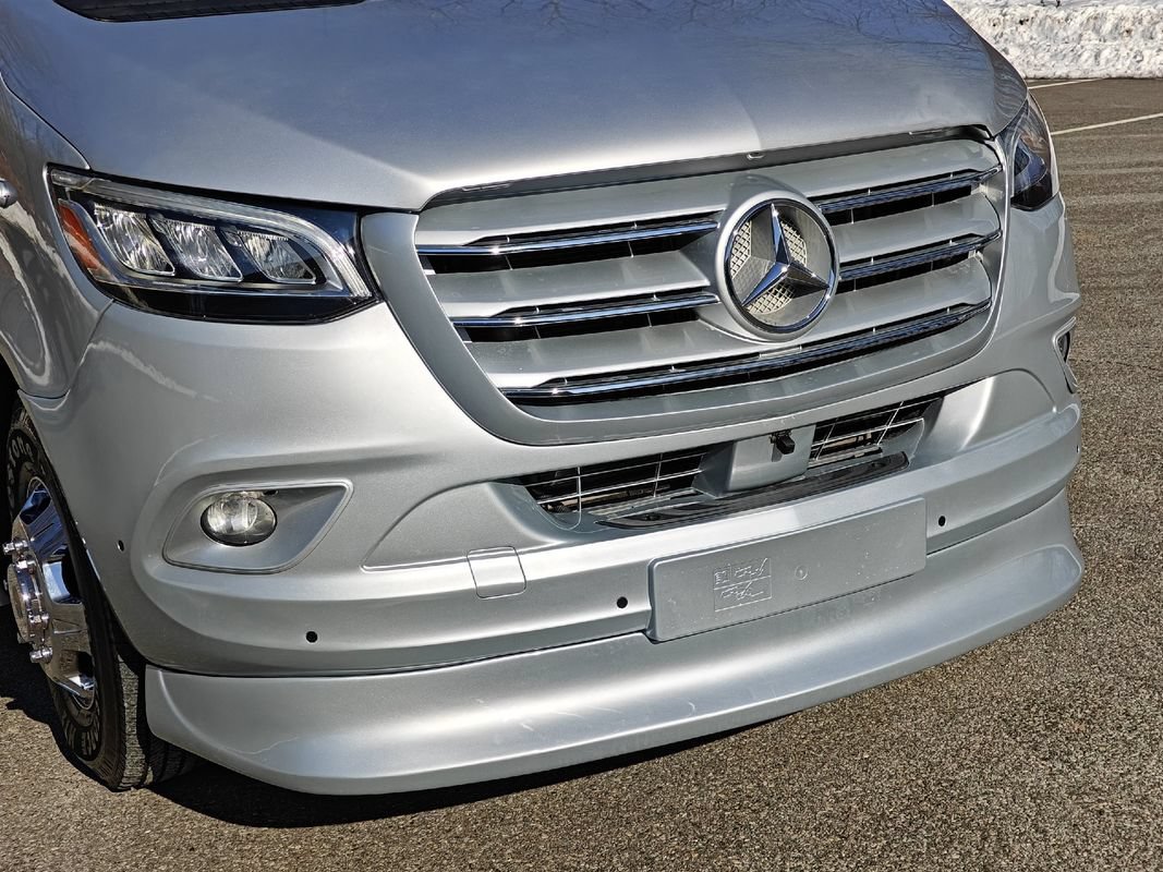 Used 2020 Mercedes-Benz Sprinter 3500 w/ Windows All Around Package image 14