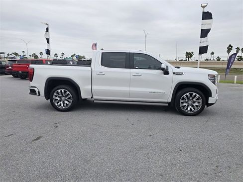 Used 2025 GMC Sierra 1500 Denali w/ Denali Reserve Package image 4