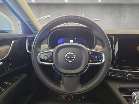 Used 2022 Volvo S90 B6 Inscription w/ Advanced Package image 21