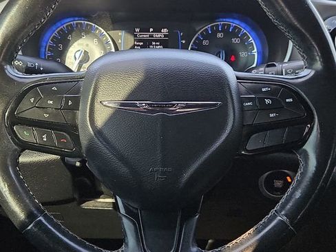 Used 2019 Chrysler Pacifica Touring Plus w/ S Appearance Package image 8