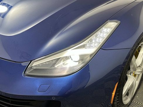 Used 2018 Ferrari GTC4Lusso T image 8