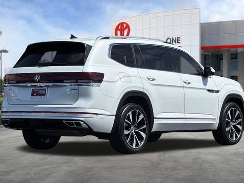 Used 2024 Volkswagen Atlas SEL Premium R-Line AWD/4WD image 4