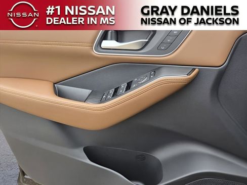 New 2026 Nissan Rogue Platinum w/ Platinum Premium Package AWD/4WD image 14