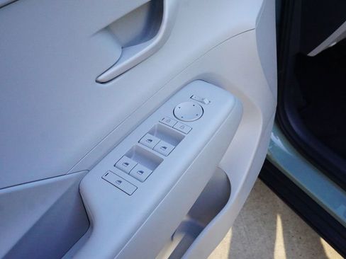 New 2026 Hyundai Kona SE image 17