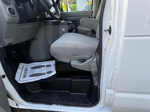 Used 2014 Ford E-150 and Econoline 150 w/ Power Group image 13
