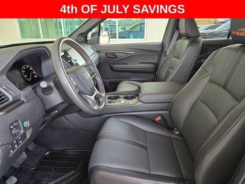 Used 2025 Honda Ridgeline TrailSport image 9