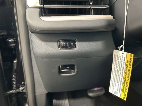 New 2026 Lincoln Navigator Reserve AWD/4WD image 13